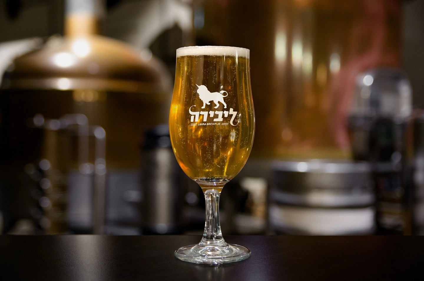 glass-double-pils-on-brewery-background-1440